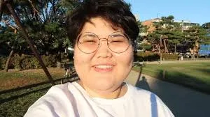 급진적 페미니스트' 유튜버 배리나, 갑작스레 무기한 활동 중단 선언 (+이유) | 위키트리